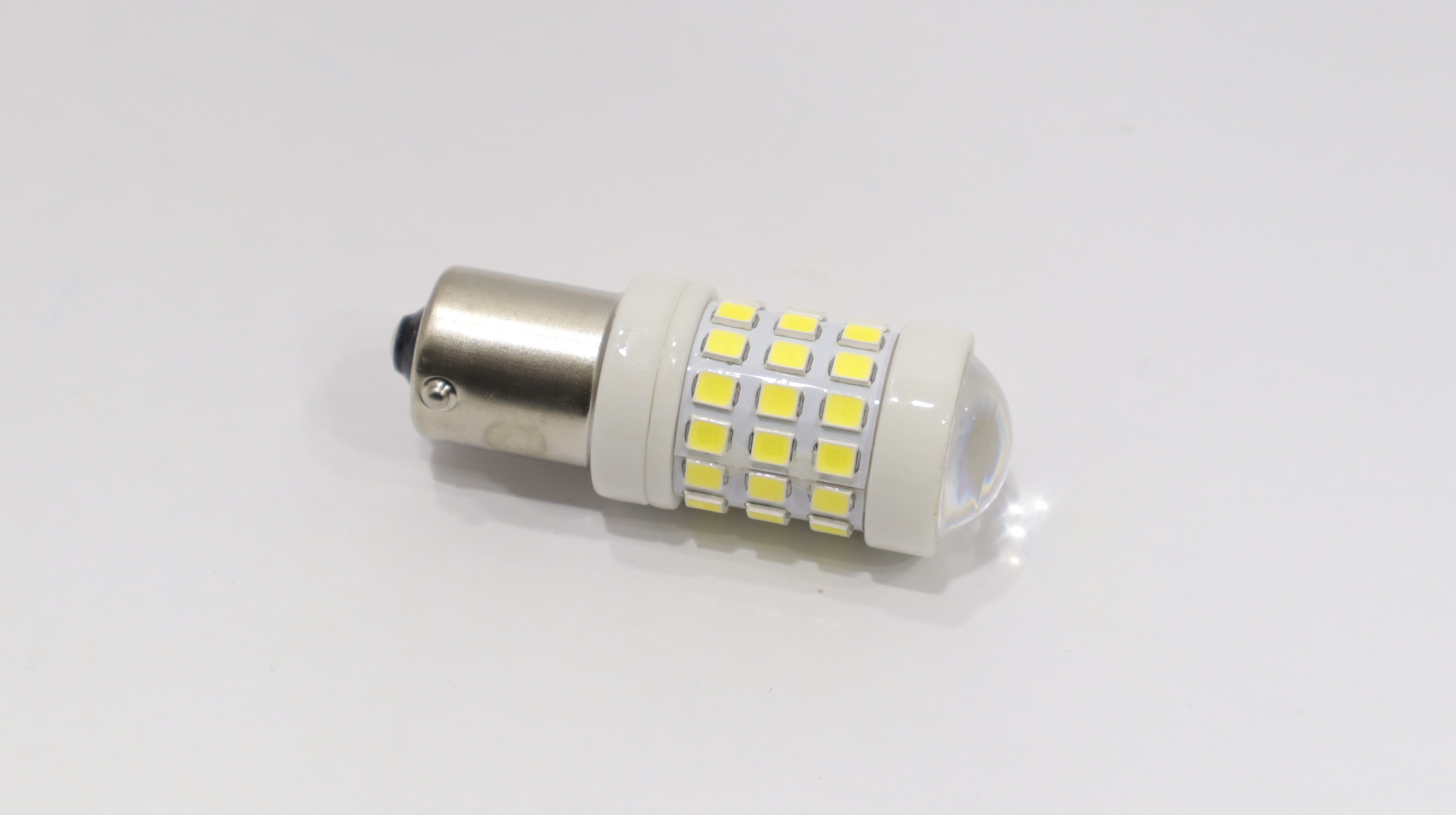 Лампа светодиодная 12V 24 21W (1-контакт) 51SMD NovoLED